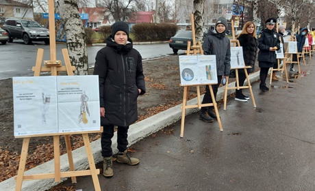 Ліцеїсти показали виставку “Річ у тім”, присвячену Всесвітній акції "16 днів проти насильства"