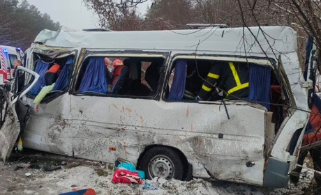 Лікарі повідомили про стан тих, хто вижив в аварії під Брусиловим, що сталася 7 грудня