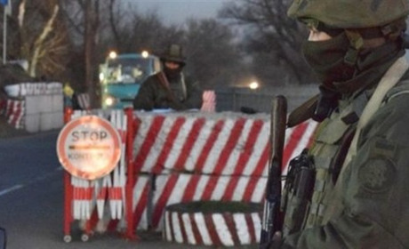 На блокпості поблизу Волноваського району нацгвардійці відкрили вогонь по автівці правопорушника
