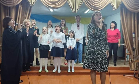 Живе в своїх піснях: у музичній школі співали пісні Назарія Яремчука