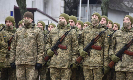 У Чернігові майже півтори сотні юнаків склали присягу на вірність українському народові