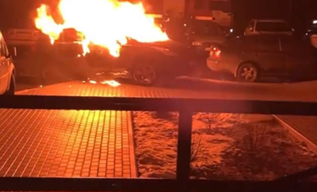 На ЗАЗі невідомі підпалили авто