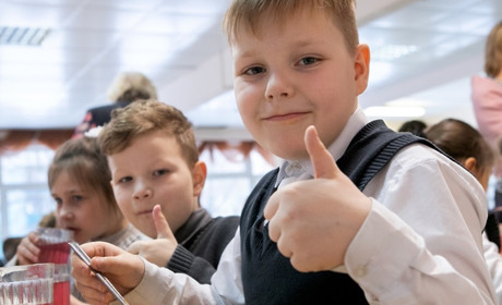 Кейтеринг: у Старокостянтинівській громаді організовують новий спосіб харчування учнів