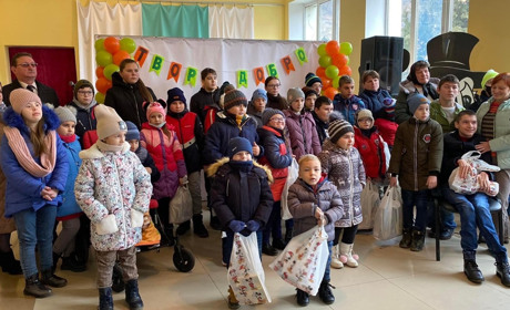 Концертна програма та подарунки: що сьогодні було у Рахівському Клубі