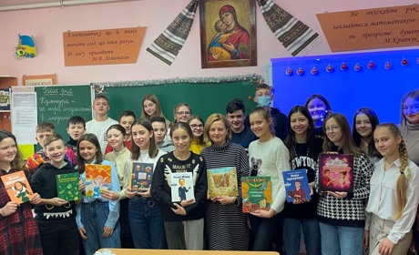 У Чортківській гімназії відбулася тепла зустріч напередодні Різдва
