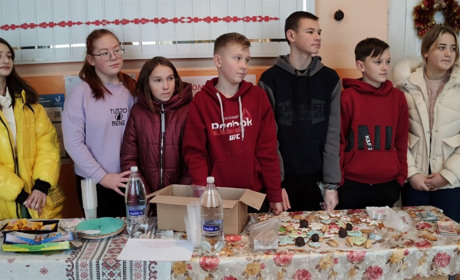 В Івановецькій школі-сад відбулася благодійна ярмарка зі збору коштів дівчинці Анастасії Шкраб