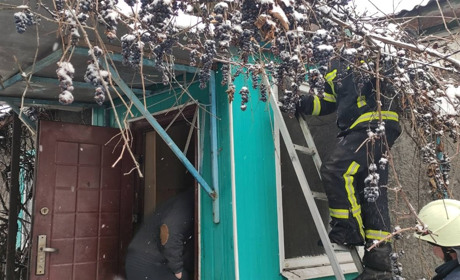В Попасной произошел пожар в жилом доме