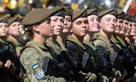 Жінок в Україні будуть ставити на військовий облік