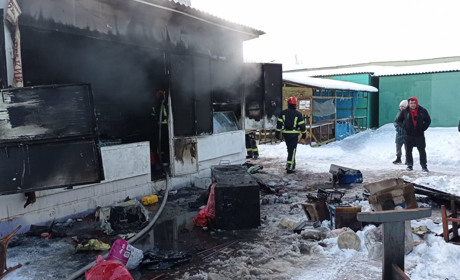 В Попасной на центральном рынке произошел пожар: что известно