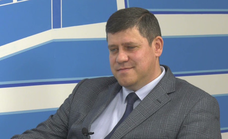 Президент звільнив із посади голови Вараської райдержадміністрації Анатолія Рижого. Хто наступник?