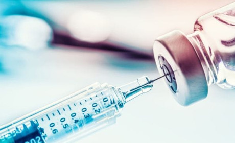 Третя доза вакцини: кому потрібна і де вакцинуватися в Луганській області