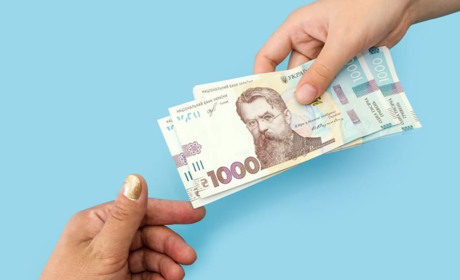 Як старокостянтинівцям отримати та витратити 1000 за вакцинацію без смартфона?