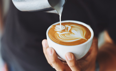 Чи варто давати дітям каву?