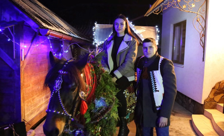 У селі на Чортківщині на Василя засівають з конем (+ фотофакт)