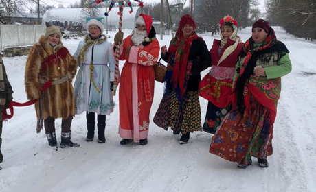 Заспівали пісню про свекруху, зняли відеоролик і перемогли: колектив із Зеленець отримав гран-прі
