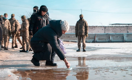 ПЦУ: традиція купання на Водохреща в ополонці не має нічого спільного зі «змиванням» гріхів