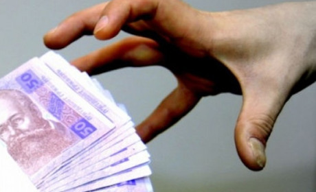 На Чернігівщині житель Сновська викрав у продуктовому магазині гроші