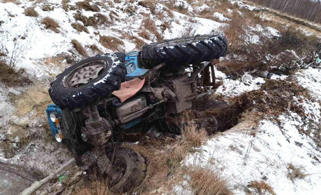 У Сарненському районі хлопець напідпитку вкрав трактор у знайомих