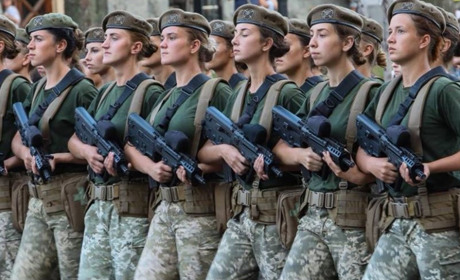 Кількість спеціальностей, які передбачають постановку на військовий облік для жінок, скорочують
