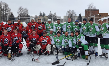 У Білопіллі відбулась товариська зустріч чемпіонів і віце-чемпіонів області з хокею