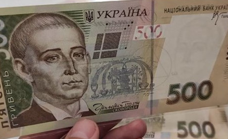 Зеленський обіцяє по 500 грн за бустерну вакцинацію