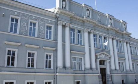 У Чернігівській міській раді наразі тривають обшуки