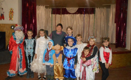 В Арапівському клубі грають у більярд, відвідують святкові заходи та дискотеки