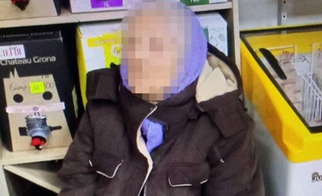 В Дубровиці патрульні допомогли пенсіонерці відшукати родичів