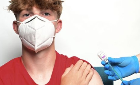 "Ковідна тисяча" для підлітків: уряд розширив дію програми "єПідтримка"