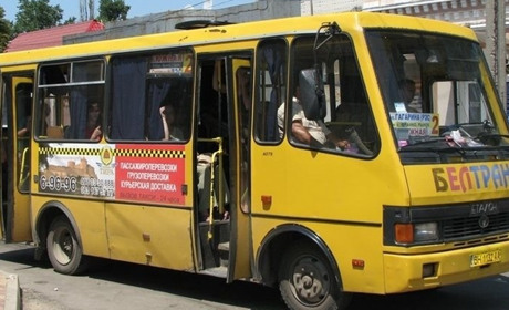 В Одесі пасажирка маршрутки відсудила у водія 200 тис. після травмування у ДТП