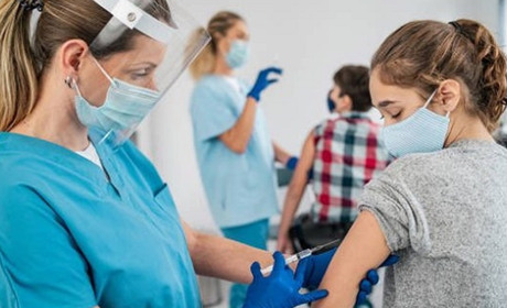 Із 7 лютого підлітки зможуть отримати гроші за щеплення