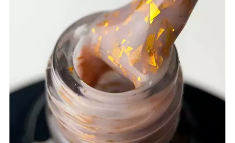 «Сага» – известная марка в мире нейл-арта