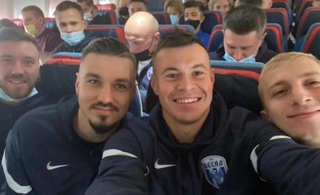 Футболісти «Десни» полетіли на збори до Туреччини. Хто є серед 24 гравців?