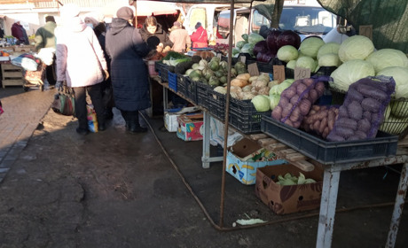 Молочка дорога, картопля тримається: ціни на первомайському ринку 11 лютого 2022 року