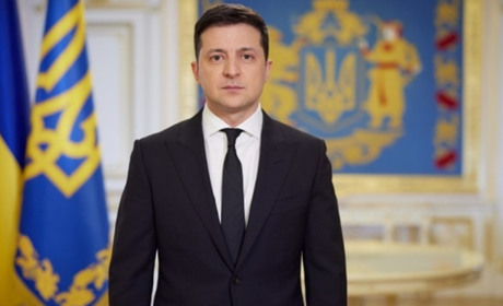 Президент оголосив 16 лютого - Днем єднання: в Україні мають підняти прапори та співати гімн