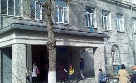 У Чернігові у школі №3 учні 5-11 класів на дистанційному навчанні. А як у решті освітніх закладів?