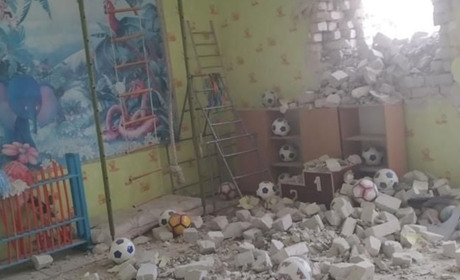 На Станиці Луганській під обстріл попав дитячий садок: фото, відео у матеріалі