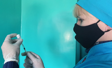 ФЕЙК і ПРАВДА про штрафи за відмову від вакцинації та порушення карантинних обмежень