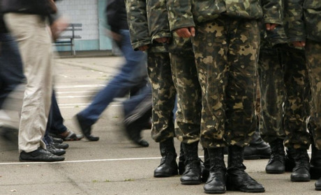 Зеленський оголосив про призов резервістів: кого забиратимуть до армії в першу чергу