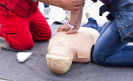 Надання домедичної допомоги пораненим в умовах війни — поради МОЗ