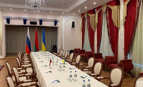 Переговори України і Росії: росделегація змусила вимкнути пряму трансляцію