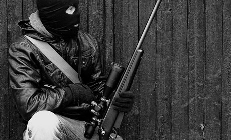 Поліція прискорила видачу дозволів на зброю: можна отримати за добу