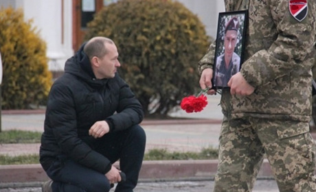 У Калинівці в останню путь провели Олександра Дробінчука, який загинув на війні з Росією