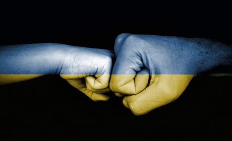 Де приймають біженців на території України: контакти