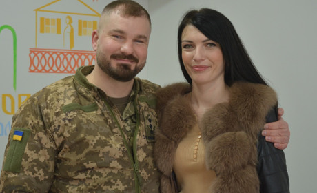 Весілля під час війни: у Новограді одружилися військовий Леонід і його кохана Аліна