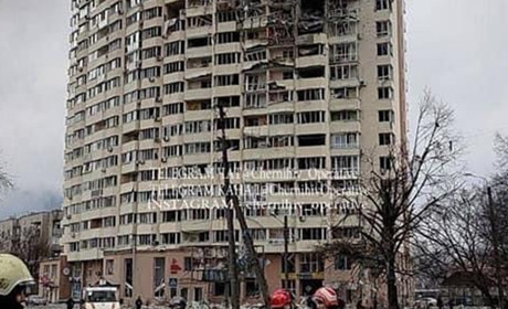 Удар російської авіації по Чернігову, внаслідок якого загинуло 47 мирних жителів, воєнний злочин