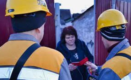 ДТЕК Дніпровські електромережі застерігає клієнтів від шахраїв, які ходять по домівках