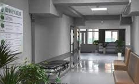 Гадяцька міська лікарня має телефони контакт-центру