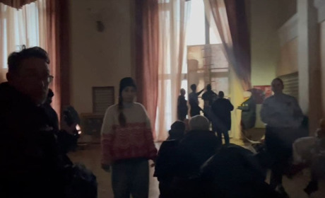 Маріупольський ДрамТеатр став прихистком для мешканців окупованого міста: відео