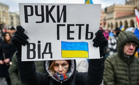 Кого російські окупанти переслідують за проукраїнську позицію у Волновасі?